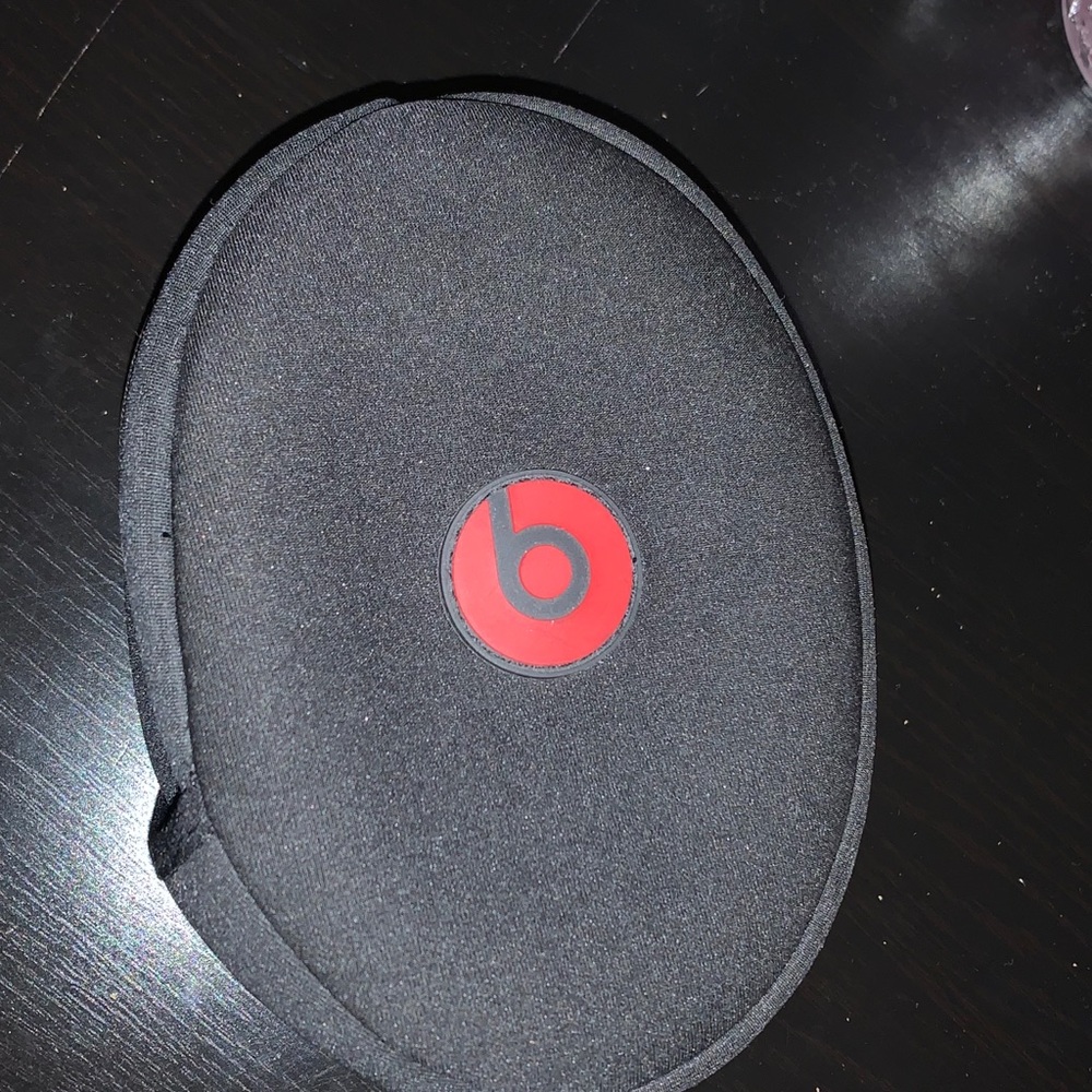 Beats headphones pouch